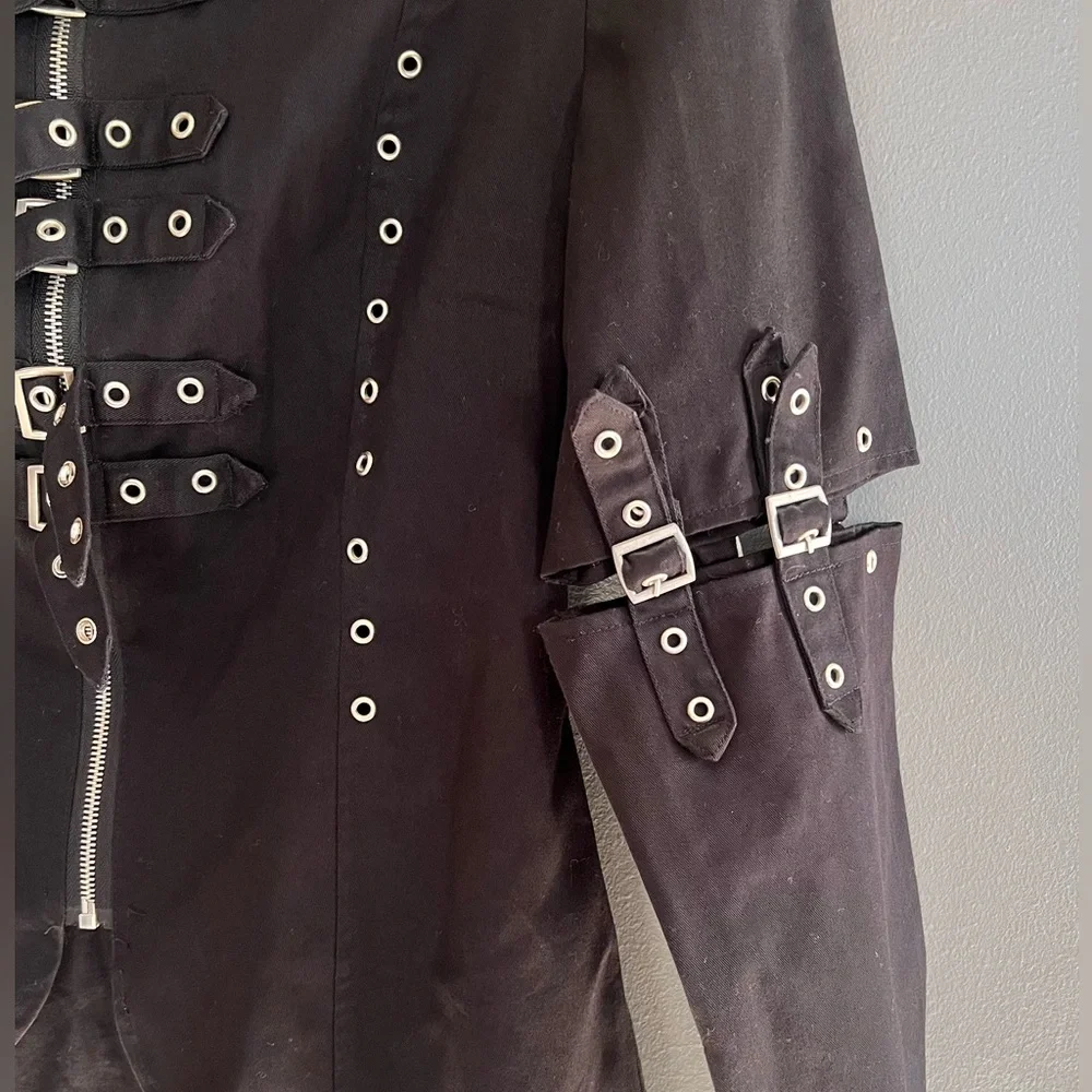 Mercy - Picture 5 of 8